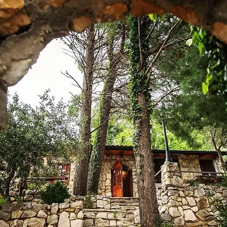 Raos - A Special Stonehouse, Hébergement de vacances