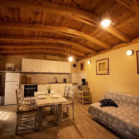 Raos - A Special Stonehouse, Prázdninový dům