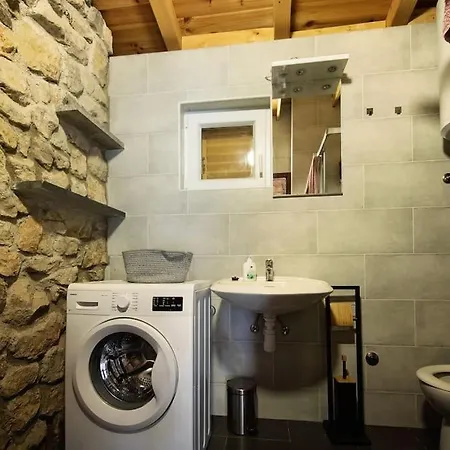 Raos - A Special Stonehouse, Prázdninový dům
