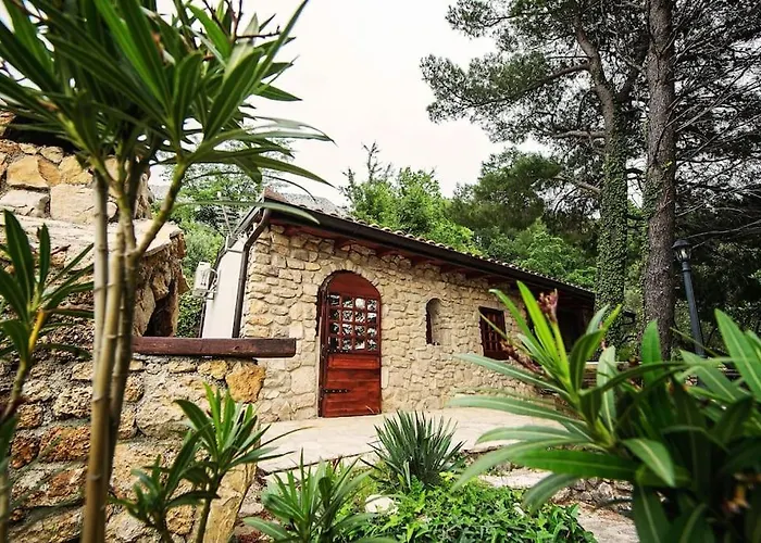 Raos - A Special Stonehouse, Hébergement de vacances Brela