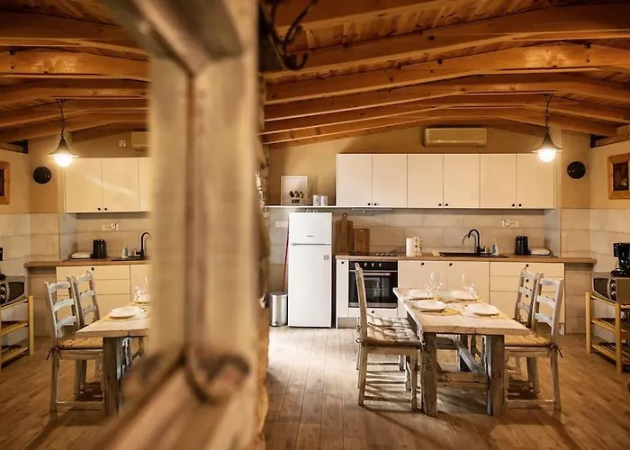 Raos - A Special Stonehouse, * Brela