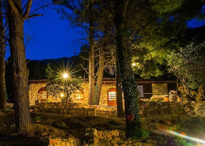 Raos - A Special Stonehouse, Brela